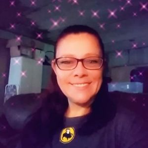 Meet your Posher, Crystal